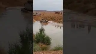Танки грязи не боятся.