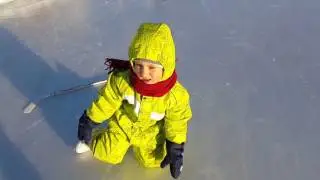 Первое в жизни катание на коньках ч. 2