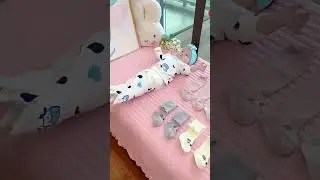 I prepared long socks for the baby, knee pads to keep warm, and diapers to prevent freezing of feet,