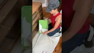 It’s easy to peel paint from this reusable paint tray in seconds!