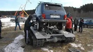 Автомобиль Нива на гусеницах ТСН 74.