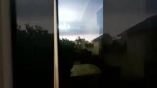Сняла в 7 вечера выложила в 12 с половиной ночи😵😵