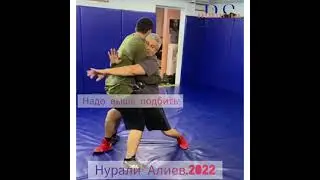 Вольная борьба/Нурали Алиев. В чем ошибки?