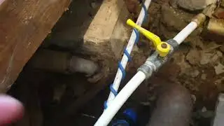 Греющий кабель на трубу,  как согреть водяные трубы  под полом.