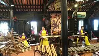Вьетнам. Нячанг. Сад камней. Национальная музыка для туристов :)