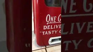 Pulver gum machine with stop and go policeman