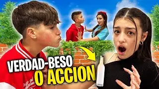 TRUTH, KISS OR ACTION *WE ​​PLAY THE BOTTLE GAME