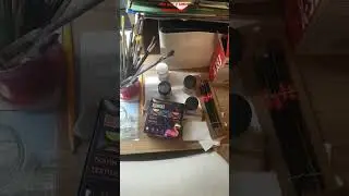 На платках рисован картине стиле аниме искусство.