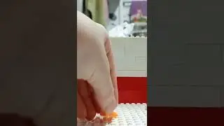 амогус из лего