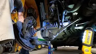 Blown BMW motor N55 335xi : extract half shafts and a rush to beat the new motor's arrival