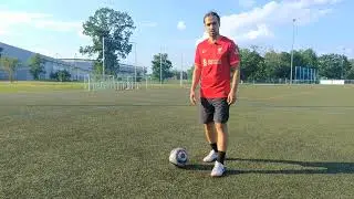 Dribble like Messi⁉️🇦🇷🤢👑🥵 #football #shorts #reels #mbappe #futbol #neymar #messi