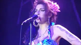 On The Outside Looking In & Boulevard of Broken Dreams (Rio De Janeiro 2011) - Amy Winehouse