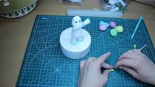 Танцующий единорог из мастики