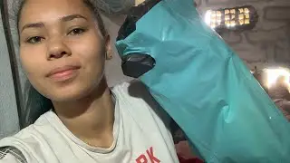 MOSTRANDO AS COISAS DO CHA DE BEBÊ