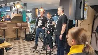 Ой у саду вішнёваму А хто п'е    таму нілівайце