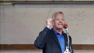 Winfried Kretschmann - 39. Montagsdemo gegen Stuttgart 21 - 16.08.2010