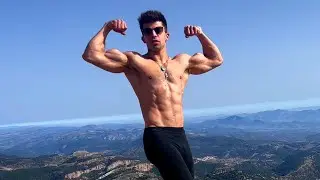 young bodybuilder showing his pumped muscle | flexing | muscle worship