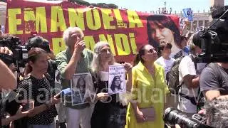 Emanuela Orlandi, presidio con foto e striscioni durante l'Angelus