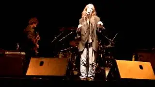 Patti Smith, Pissing in a River + Because the Night-live @Villa Arconati 23/07/12