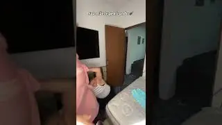 MINHA MÃE ME PENTEANDO