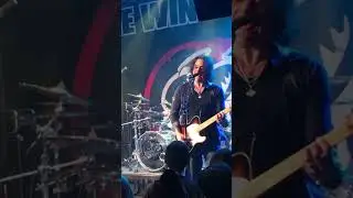 Richie Kotzen Guitar Solo - Breakthrough (The Winery Dogs Live from The Fine Line Music Cafe) #rock