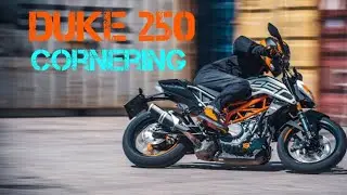 Cornering in a ktm duke 250 | raw sound | weekend ride | duke 390 | Yamaha r3
