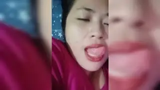 Bunda makin lincah main lidahnya 👅