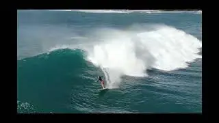 Flying Over HAWAII 4K / 15+ Minutes of Ambient Music & Original 4K Drone Footage. Oahu, Maui, Kauai.