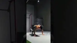 That sh!t is insane #shortsviral #youtubeshorts #gymtok #gymmotivation