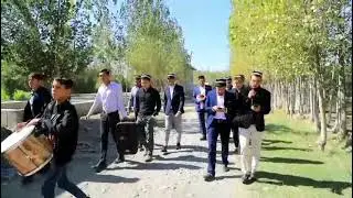 SAMARQANDDA KUYOV NAVKARDA NASHIDA  MASHAALLOH.  ALLOH TAOLO ROZI BOLSIN 😊   nashid boshqa!