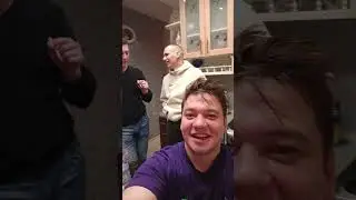 в новый год меня позвали парни 😅