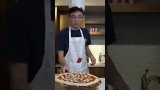 Little Caesar better watch his back 😤🔪🍕 