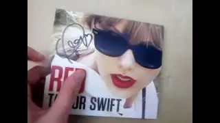 Taylor Swift Red Unboxing Standard & Deluxe Diffrences!