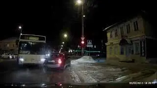 Разборки водителя автобуса и Приоры