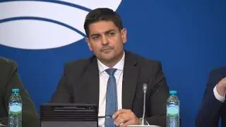 Радостин Василев дава пресконференция по повод договореното от ПП-ДБ и ГЕРБ-СДС правителство