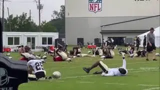 Jameis Winston vibin it up at practice