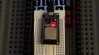 ESP32 blink (Arduino Compatible) #shorts