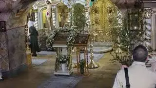 Молебен Святым Царственным Страстотерпцам. Храм Успения в Путинках