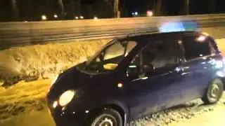 В Вологде пьяная девушка на Daewoo Matiz пыталась скрыться от ДПС