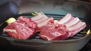 Каре ягнёнка, простой и быстрый рецепт на гриле. Сочнее мяса не пробовали ! Рекомендуем 👍