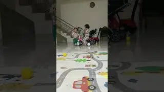 Adik dan kakak jam 10malam masih main bersama 🤦‍♀️ #adikkakak #sisterhood #children #baby #bayi #fun