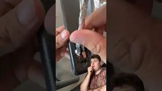 Это должно работать, так как фольга замыкает цепь 😭 #shorts