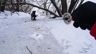 Эта безмотылка РАБОТАЕТ даже на МИКРО РЕЧКЕ. Рыбалка зимой в 2023