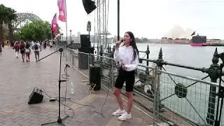 Audience Requests Beyonce's Halo to Sydney Korean Busker who sings it for the first time