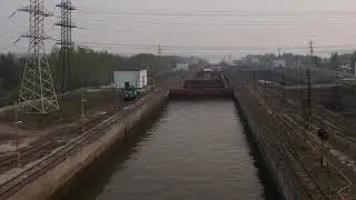 Прохождение корабля через шлюзы на дамбе. TimeLapse