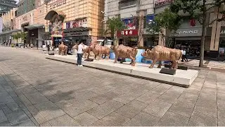 Walking around Wangfujing Street on a weekday morning - Beijing, China 🇨🇳