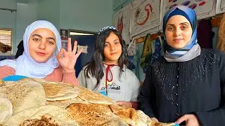 كيف عايشين في غزة تحت القصف بعد انقطاع الماء والغداء والغاز والكهرباء والاتصالات