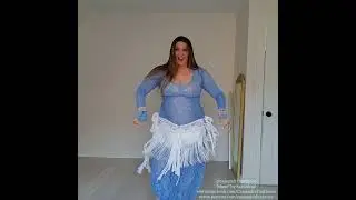 Cassandra Fox Dances to 