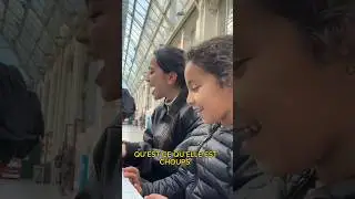 Cette enfant chante la MOULAGA !! 