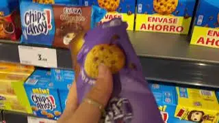 Tapping in a supermarket | Public ASMR